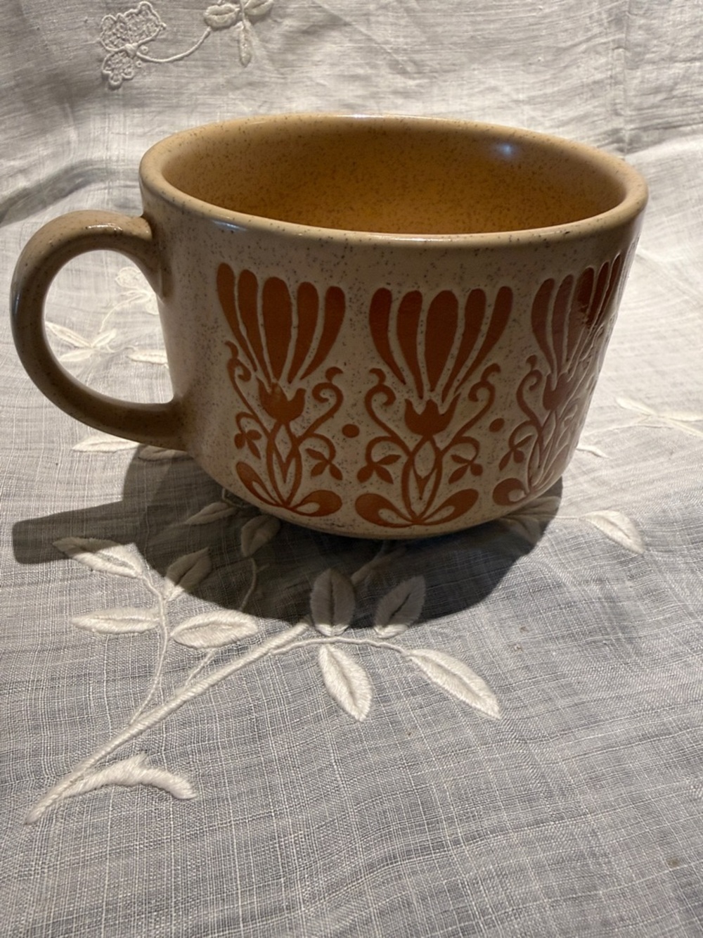 Vintage 1970s Stoneware Soup Mugs Set of 2 Brown Floral Speckled Pottery - Picture 8 of 10